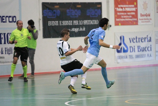 推动残疾人 推动残疾人